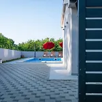 Feriehus Blaise By Interhome Manjadvorci