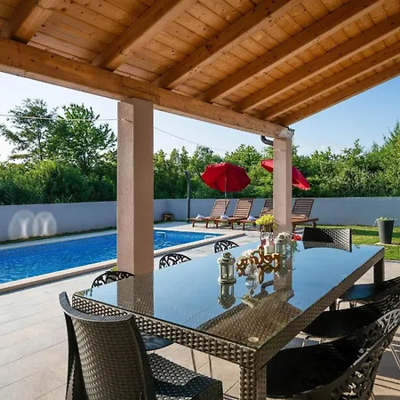 Blaise By Interhome Manjadvorci