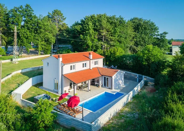 Blaise By Interhome Manjadvorci
